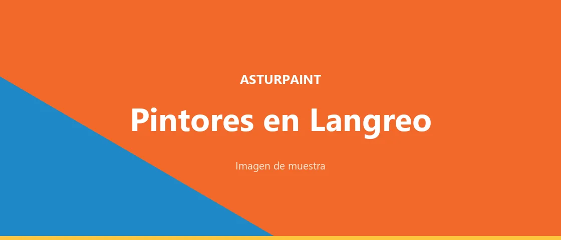 Pintores trabajando en un bloque de viviendas en Langreo, Asturias